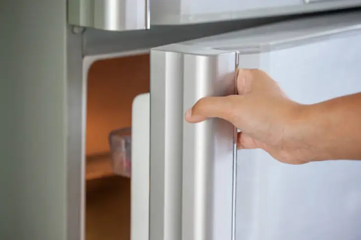 cara menghidupkan kulkas yang lama tidak dipakai